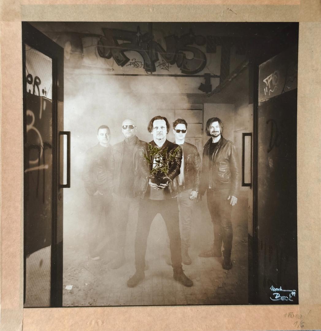 Chinaski - dlouhej kouř 2