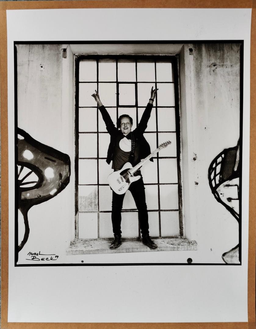 Chinaski - MM, okno 2