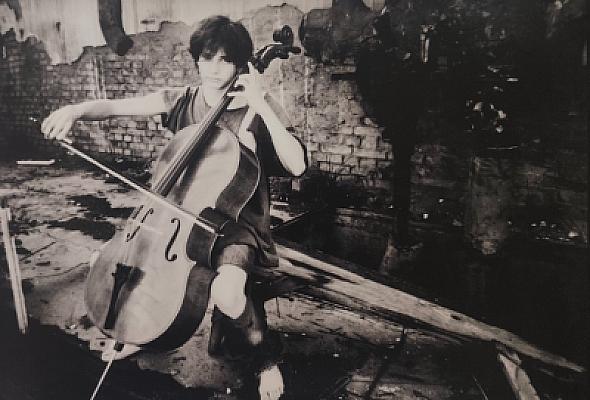 Aranžovaná figurální fotografie